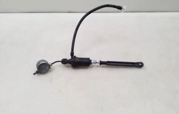 Nissan Primastar Clutch slave cylinder 8200031239