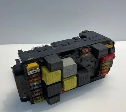 Mercedes-Benz C W203 Fuse module 0025459301 5DK00797320 A0025459301
