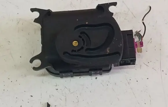 Audi A2 Air flap motor/actuator 6q0907511B