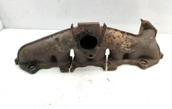 Citroen C4 I Exhaust manifold 9647144580