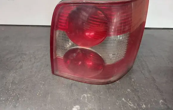 Volkswagen PASSAT B5 Rear/tail lights 3B9945096AA