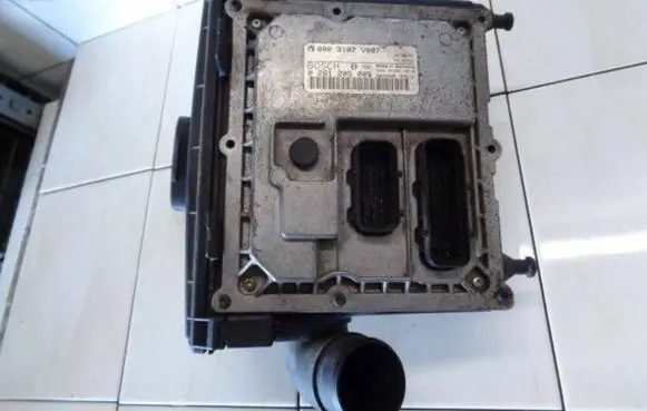 Smart ForTwo I Engine control unit/module 0003107V007