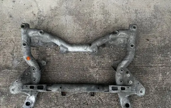Mercedes-Benz E AMG W212 Front subframe A212628006 PA212628005