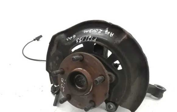 Toyota Avensis T270 Front wheel hub