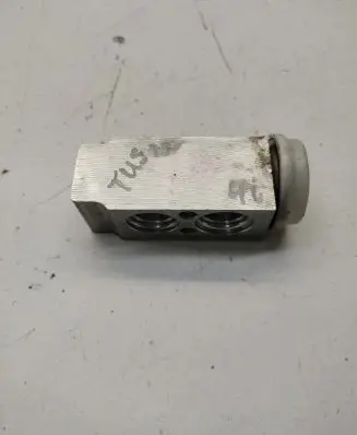 Air conditioning (A/C) expansion valve