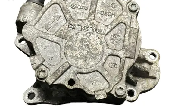 Audi A4 S4 B8 8K Vacuum pump 03L145100