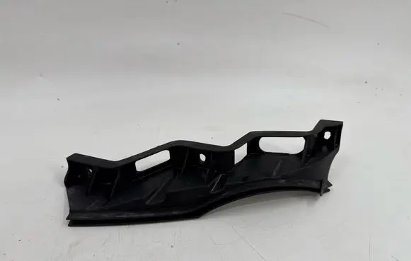 Volkswagen PASSAT B6 Front bumper mounting bracket 3C0807890
