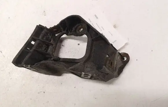 Audi A6 S6 C5 4B Fender mounting bracket 4B0853921