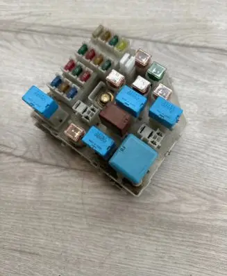 Toyota RAV 4 (XA20) Fuse box set