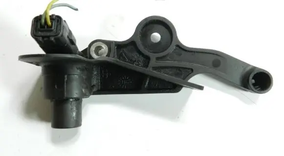 Peugeot 206 Crankshaft position sensor 963999880