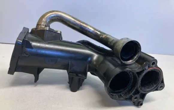 Jeep Grand Cherokee (WK) Air intake duct part A6420901037