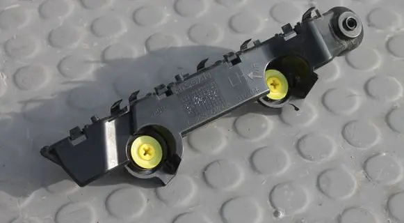 Nissan Qashqai J12 Front bumper mounting bracket QASHQAI622236UA0A 622236UA0A
