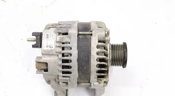 Mercedes-Benz Vito Viano W447 Generator/alternator A0009064022