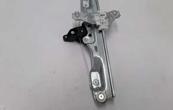 Renault Kadjar Rear window lifting mechanism without motor 827014EA0A
