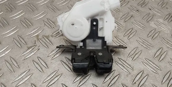 Toyota Auris E180 Tailgate/trunk/boot lock/catch/latch 
