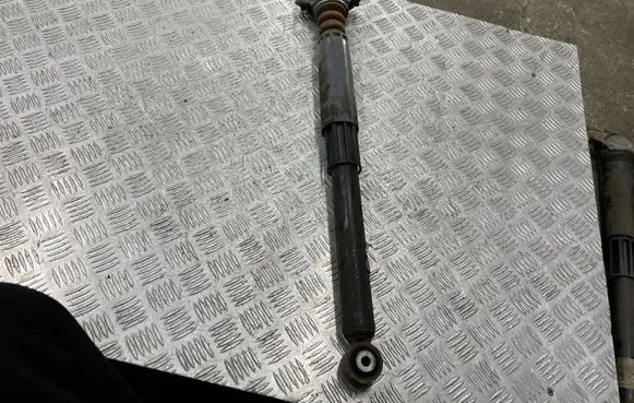 Audi Q2 - Rear shock absorber/damper 5Q0512013KD