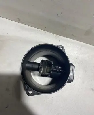 Mercedes-Benz C W204 Mass air flow meter A6510900148 032013076 5WK91717