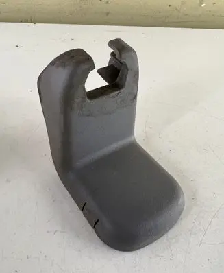 Toyota Hilux (AN10, AN20, AN30) Front driver seat rail trim 721370K010 72137OK010
