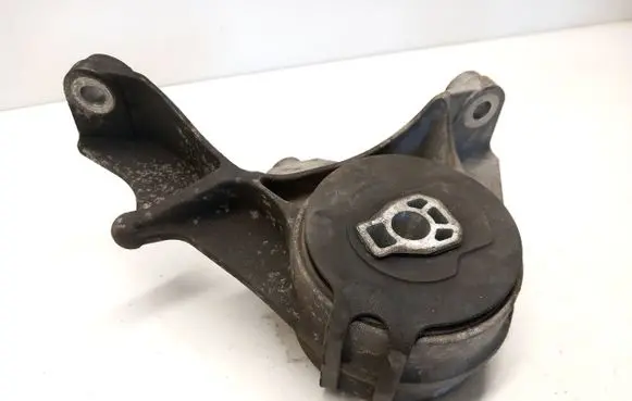 Opel Antara Engine mount bracket X00761A