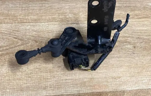 Jaguar F-Type Air suspension front height level sensor EX533C280AA 304125 12311