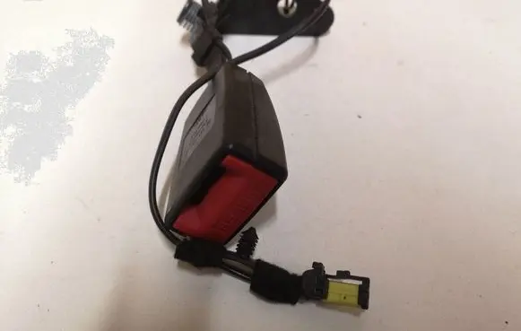 Citroen C5 Rear seatbelt buckle 96561758XT