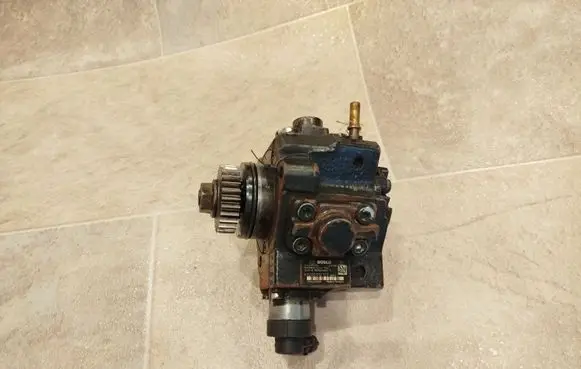 Renault Trafic II (X83) Fuel injection high pressure pump 0445010234 8201024003 H8200912103