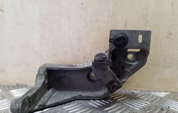 Volvo S40, V40 Fuel pump bracket 8200055566