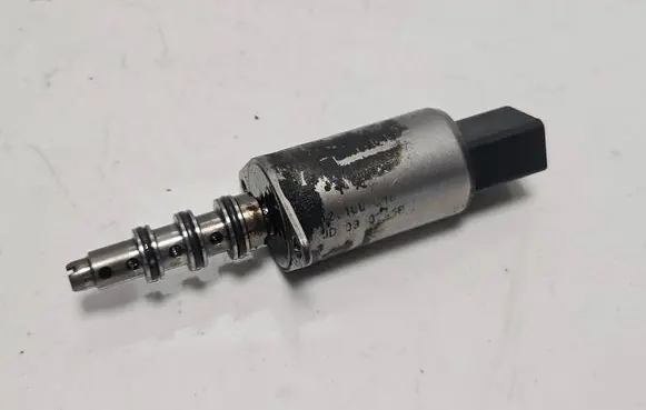 BMW M5 Camshaft vanos timing valve 11367841072 12100519