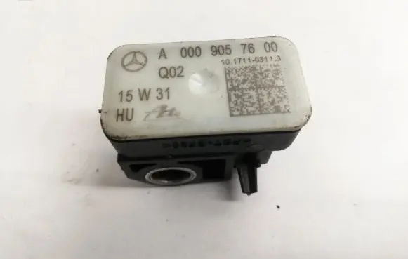 Mercedes-Benz C W205 Airbag deployment crash/impact sensor A0009057600