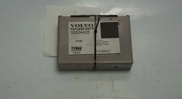 Volvo S40, V40 Central locking relay 30824425 CENTRALNEGO ZAMKA