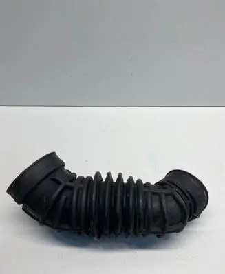 Audi A4 S4 B7 8E 8H Turbo air intake inlet pipe/hose 8E0133356