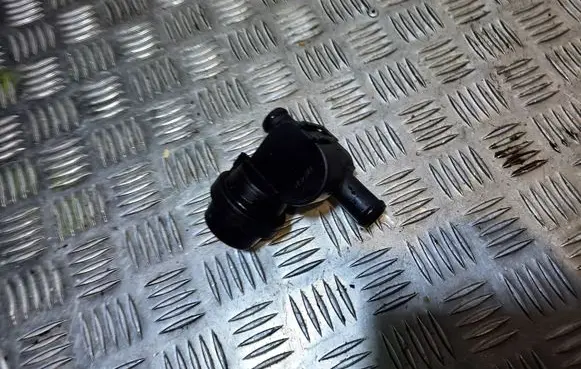 Audi Q5 SQ5 Coolant heater control valve 1J0819809