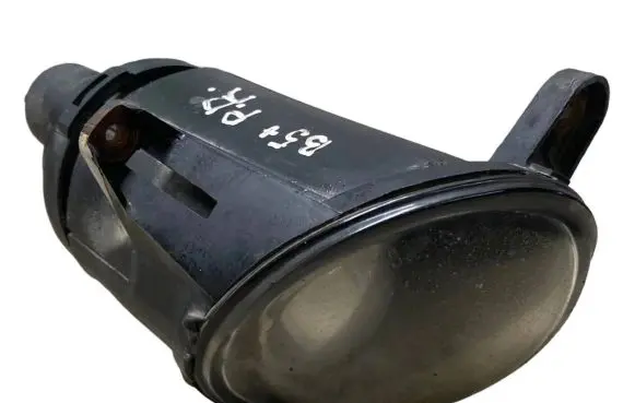 Volkswagen PASSAT B5.5 Front fog light 3B7941700A