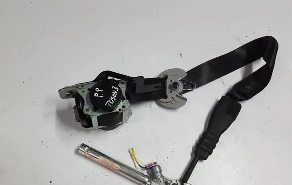 Hyundai Tucson TL Front seatbelt 