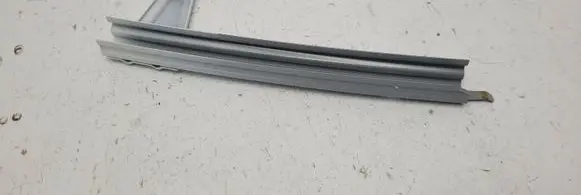 Toyota RAV 4 (XA50) Rear door windshield rail 21631l