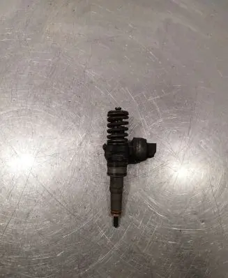 Skoda Superb B6 (3T) Fuel injector 038130073