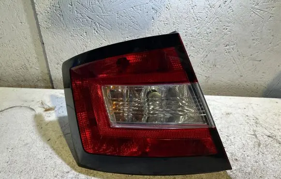 Skoda Fabia Mk3 (NJ) Rear/tail lights 6V6945095 62421901