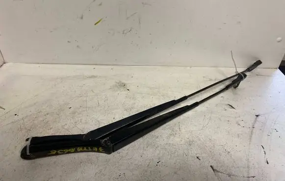 Volkswagen Jetta V Front wiper blade arm 1K1955409 1K1955410