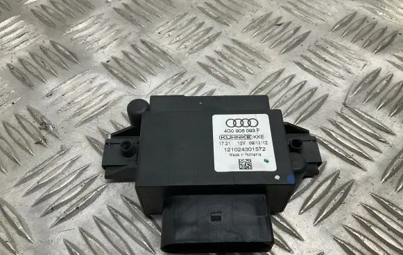 Audi A4 S4 B8 8K Fuel injection pump control unit/module 4G0906093F