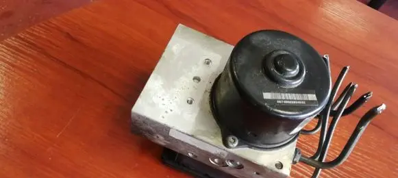 Mercedes-Benz CLK A209 C209 ABS Pump 2095452932
