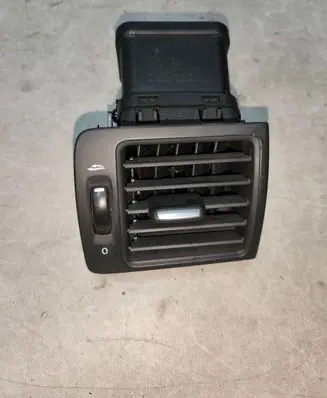 Volvo V50 Dashboard side air vent grill/cover trim 506002
