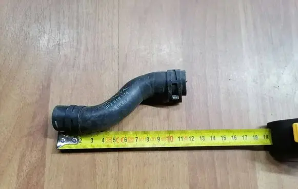 Audi A6 S6 C6 4F Engine coolant pipe/hose 4F2819374