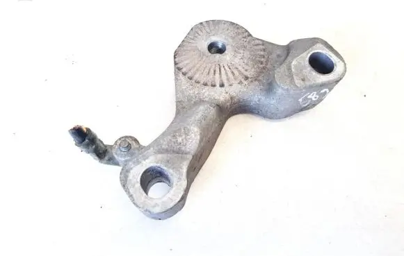 Ford Fiesta Engine mounting bracket