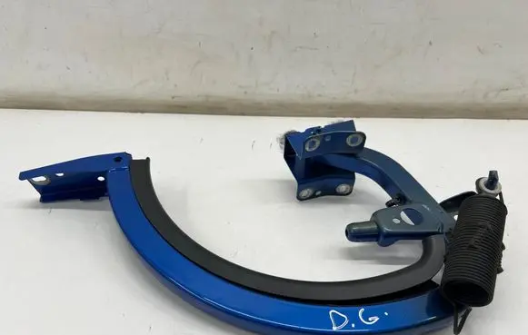 Audi A3 S3 8V Tailgate/trunk/boot hinge 8V5327302
