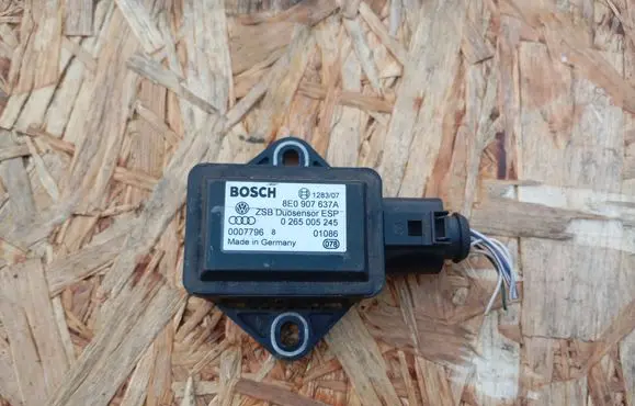 Audi A4 S4 B6 8E 8H ESP acceleration yaw rate sensor 8E0907637A 0265005245