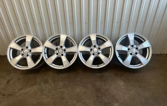Mercedes-Benz GLK (X204) R17 alloy rim 8JX17H2