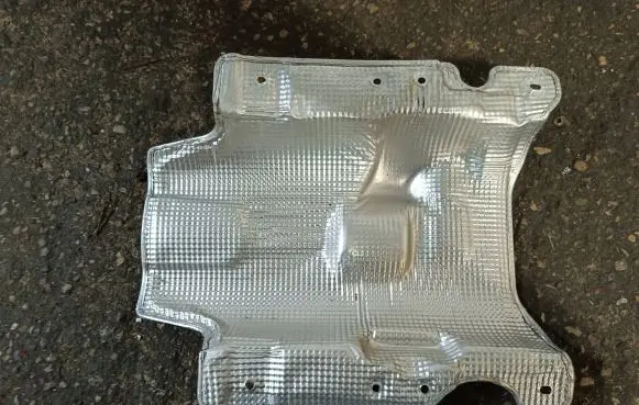 Maserati Ghibli Heat shield in engine bay 670034533