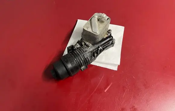 BMW X2 F39 Oil filter mounting bracket 8649177 1185804 1198512