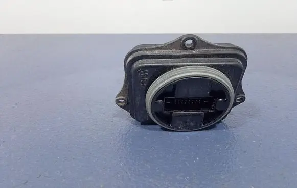 Jeep Grand Cherokee Voltage converter/converter module 90042669