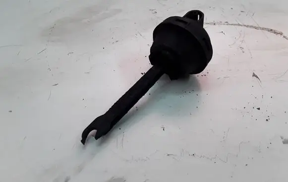 Volkswagen PASSAT B6 Vacuum air tank 